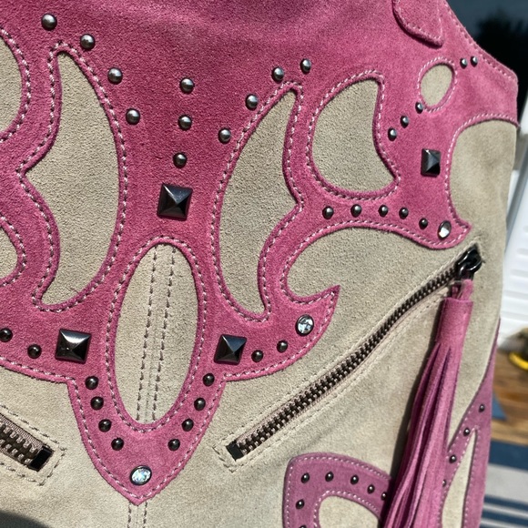 ❤️Large Guess Genuine Suede Boho Bag with fringe and special detail! - Picture 7 of 9